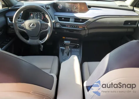 2021 Lexus Ux 200 из США, поврежденный, VIN JTHX3JBH5M2032109